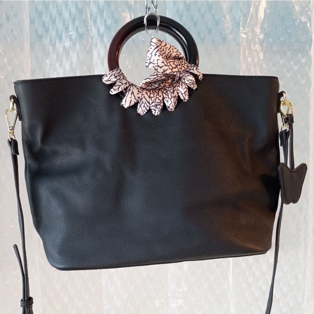 Max Studio Satchel